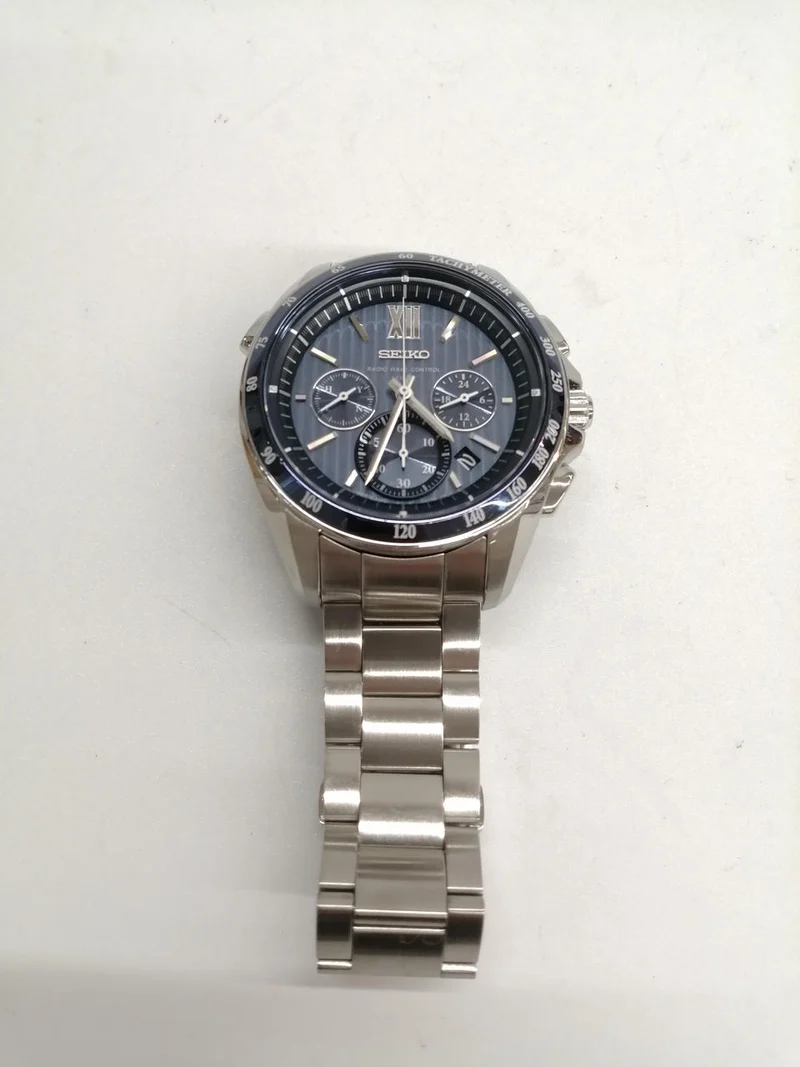 SEIKO Solar-Armbanduhr 8B82-0AL0