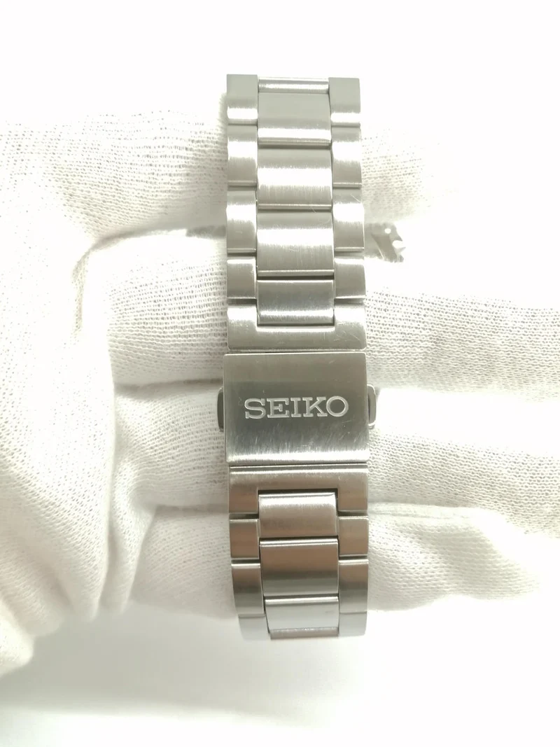 SEIKO Solar-Armbanduhr 8B82-0AL0