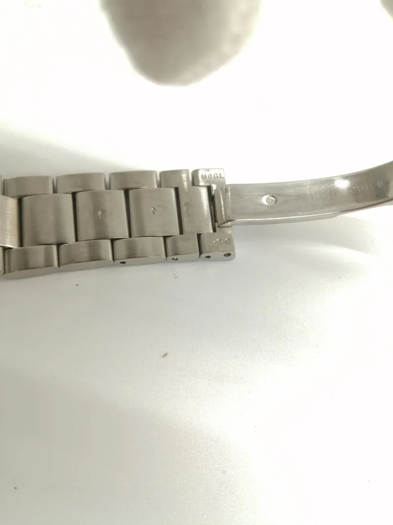 SEIKO Solar-Armbanduhr 8B82-0AL0