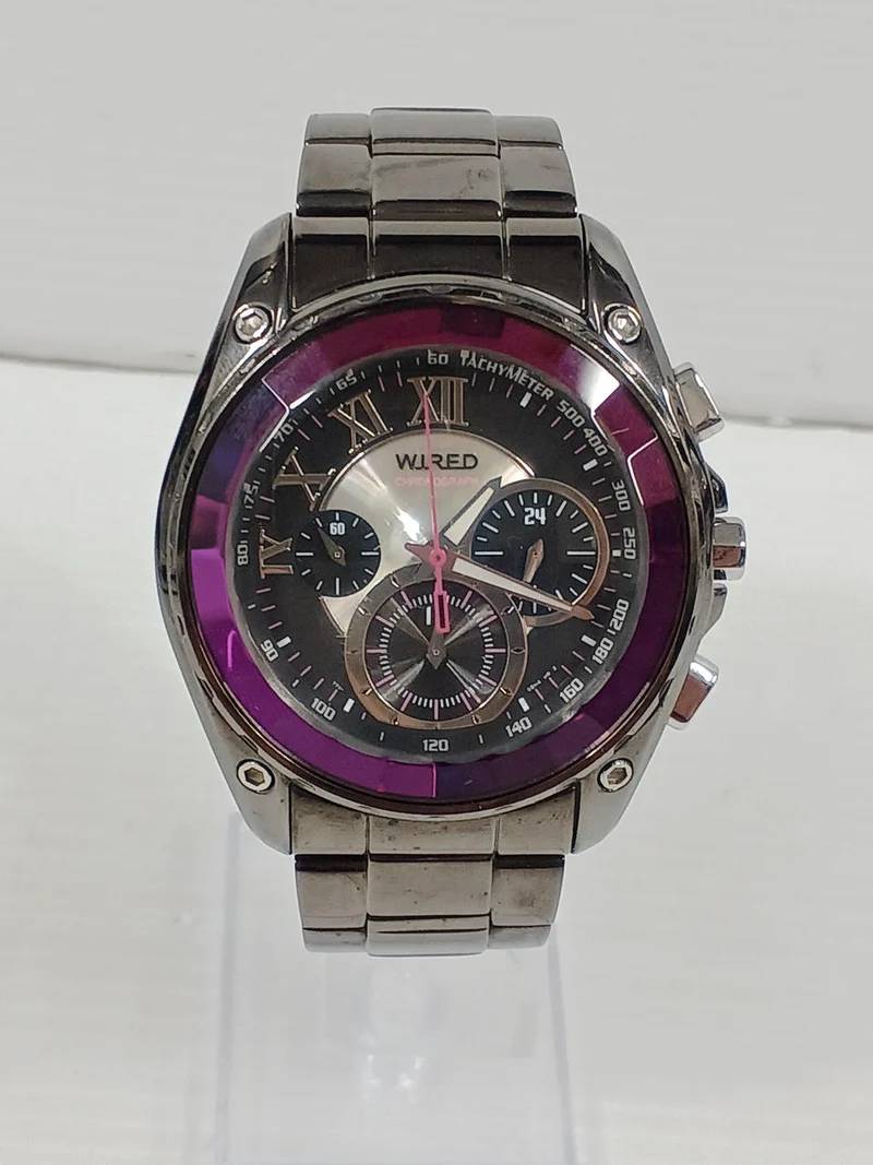 SEIKO WIRED Chronograph 7T11-0bd0 Lila × Metallgehäuseboden weist Kratzer auf