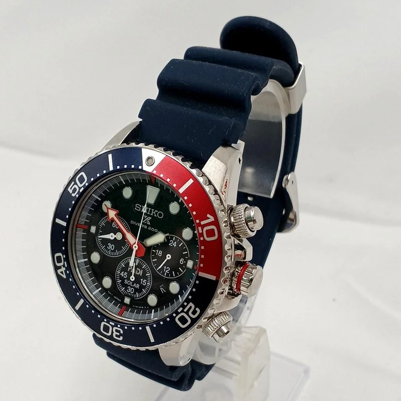SEIKO Chronograph V175-0AD0
