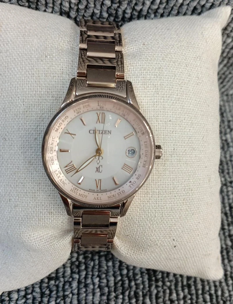 CITIZEN Funkgesteuerte Uhr EC1164-53W