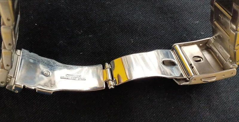 CITIZEN Armbanduhr AW1760-81Z J810-003PW01