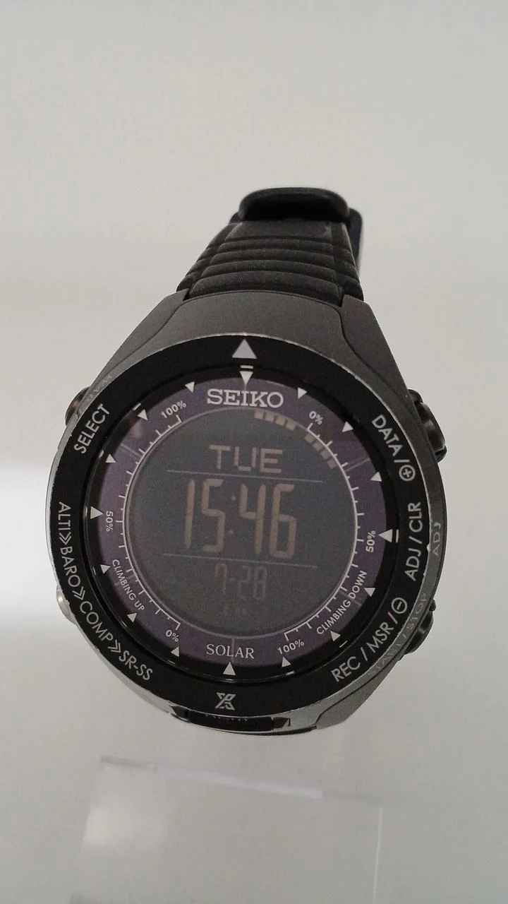 SEIKO Solar-Armbanduhr S830-00A0