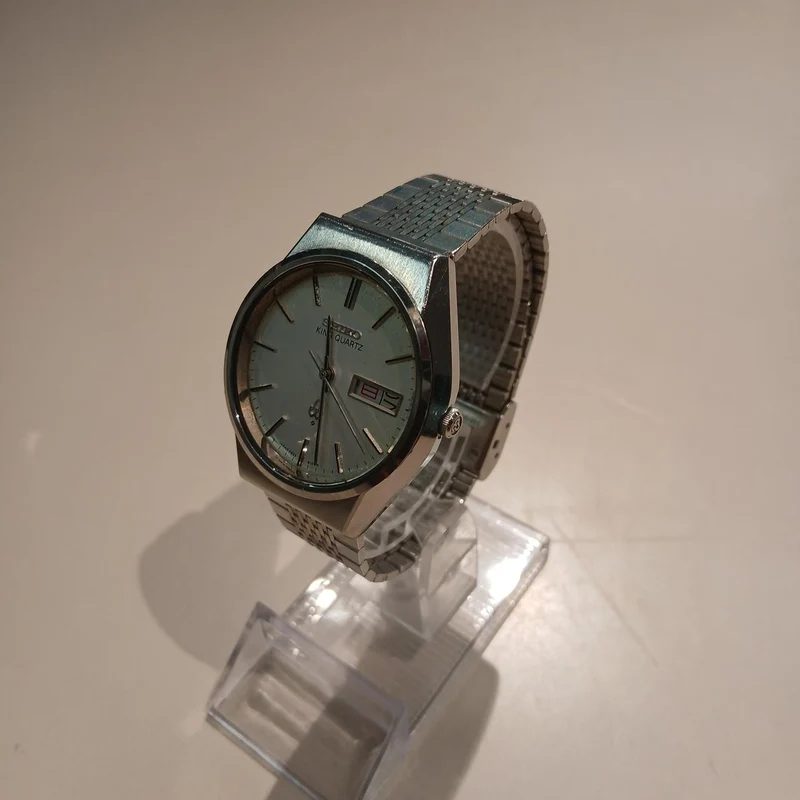 SEIKO KING QUARTZ 4523-8100