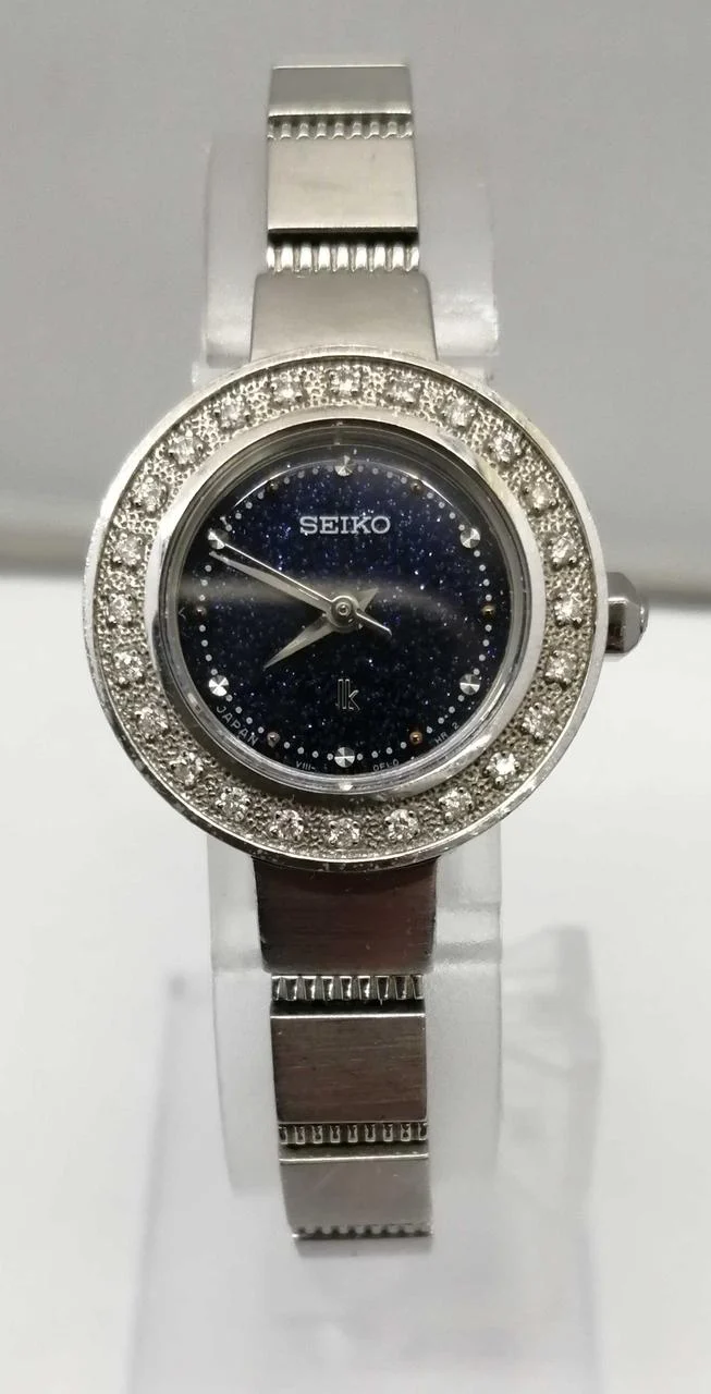 SEIKO Lucia Karte V111-0CF0