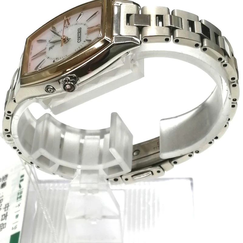 SEIKO Solar-Armbanduhr 1B32-0AX0