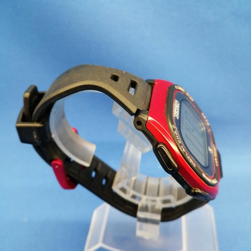 SEIKO Solar-Armbanduhr S690-00A0