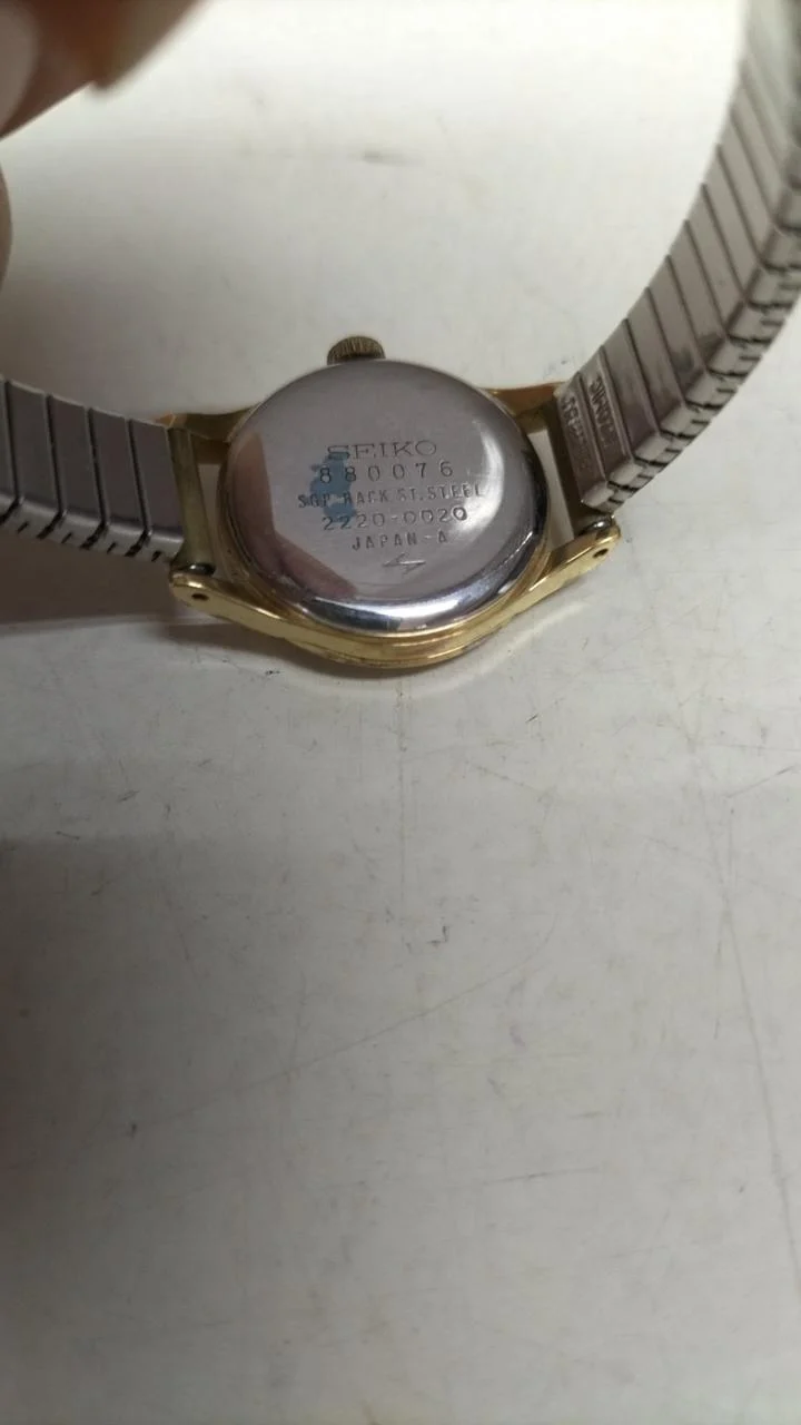 [SCHROTT] SEIKO Handaufzug 2220-0020 Gehäuseboden und Glas fleckig