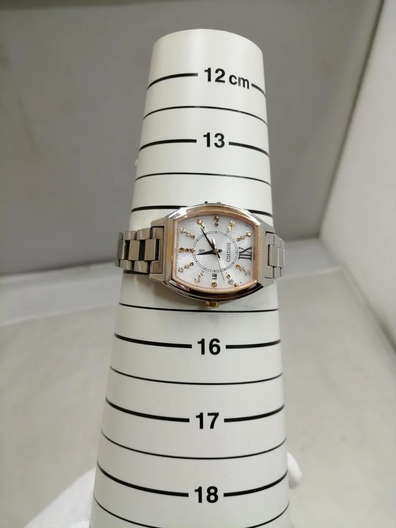 SEIKO LUKIA Solar-Armbanduhr 1B22-OBBO