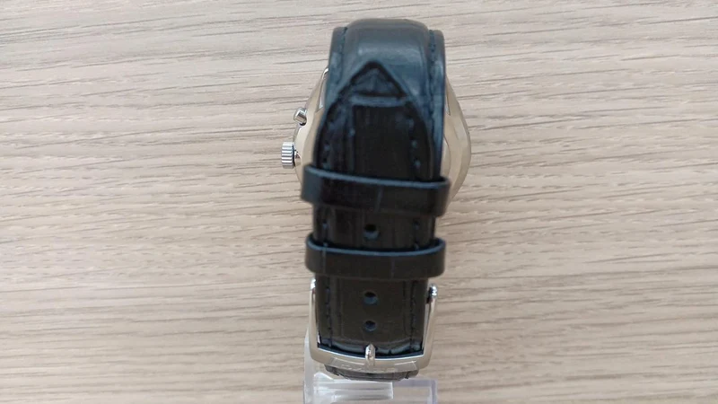 SEIKO Quarz-Armbanduhr mit Batteriebetrieb 5M84-0AB0