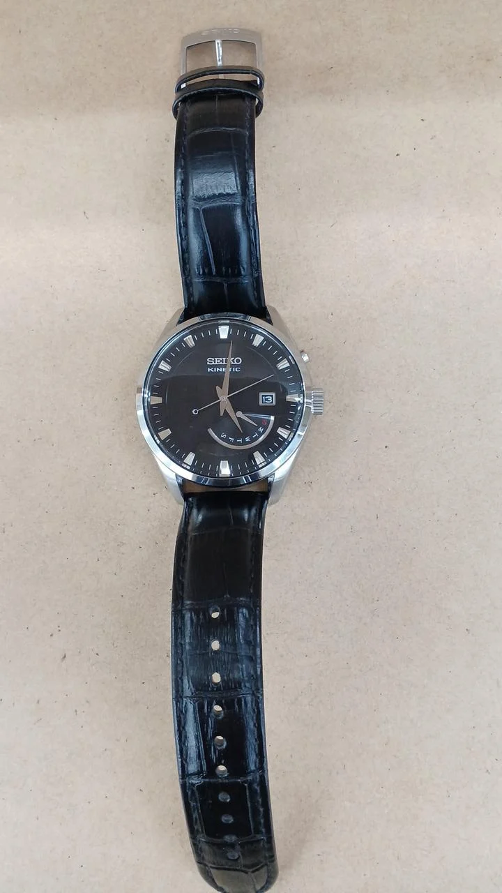 SEIKO Quarz-Armbanduhr mit Batteriebetrieb 5M84-0AB0
