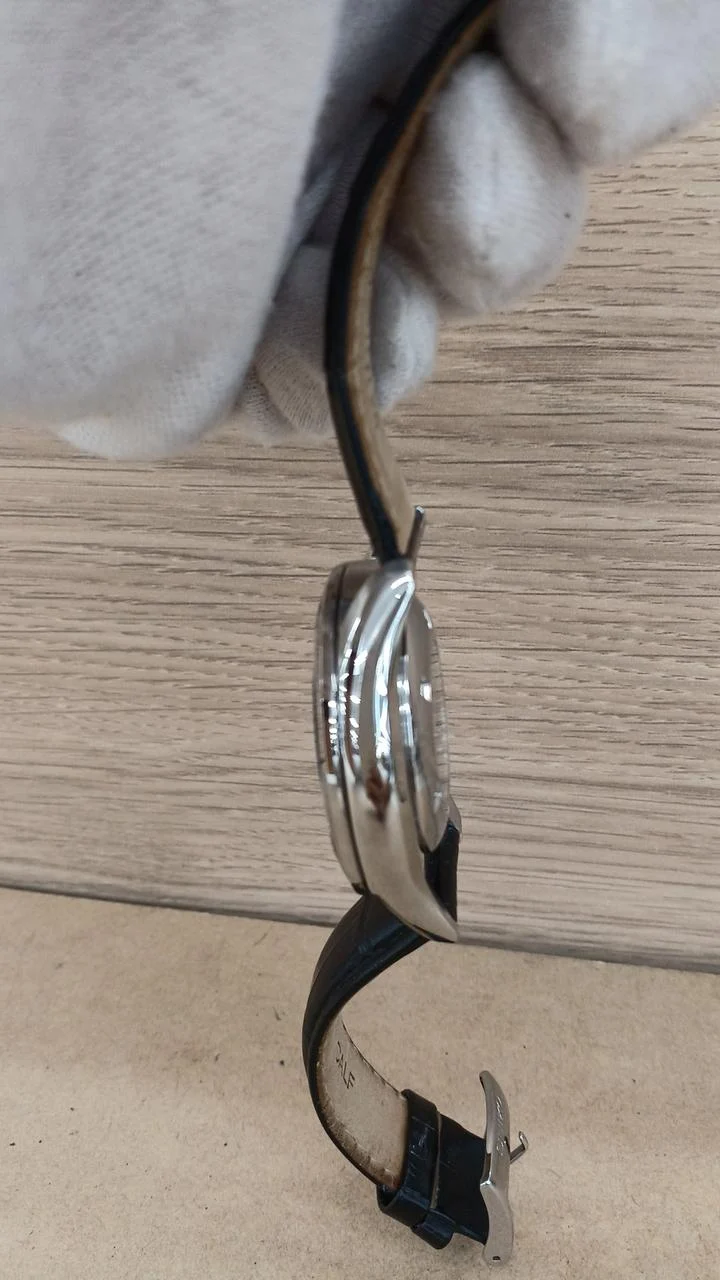SEIKO Quarz-Armbanduhr mit Batteriebetrieb 5M84-0AB0