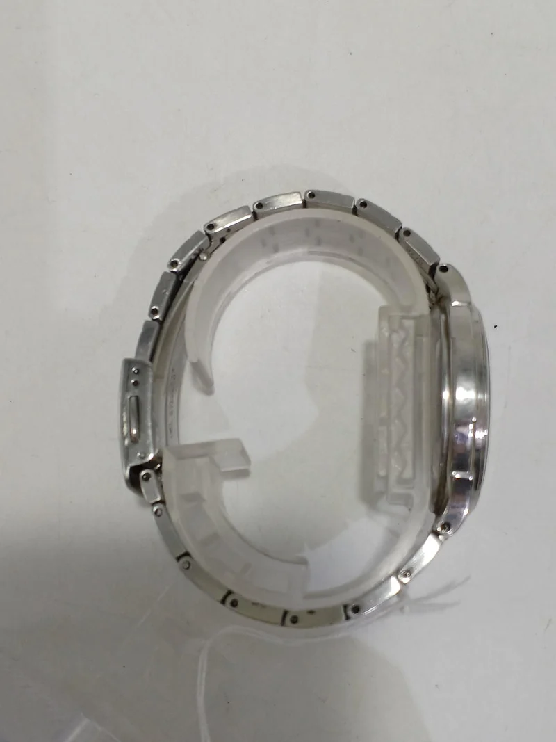 SEIKO Solar-Armbanduhr V181-0AK0