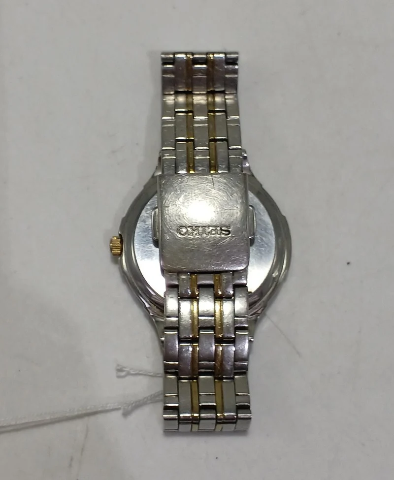SEIKO Solar-Armbanduhr V181-0AK0