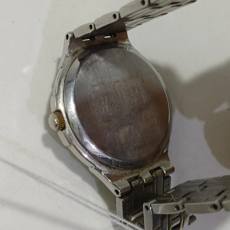 SEIKO Solar-Armbanduhr V181-0AK0