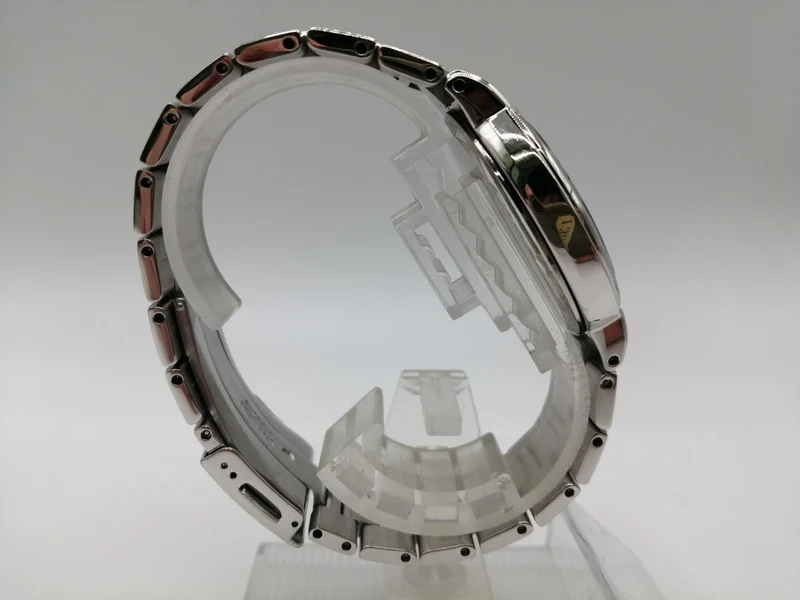 SEIKO Solar-Armbanduhr 7B42-0AA0