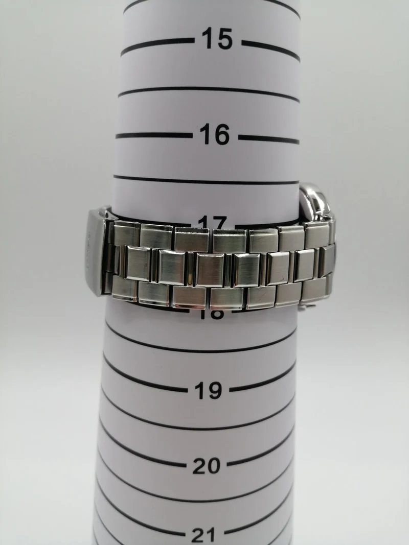 SEIKO Solar-Armbanduhr 7B42-0AA0