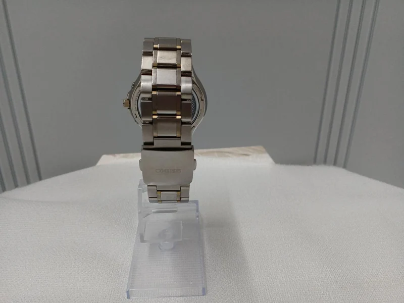 SEIKO Solaruhr 7B24-0AX0