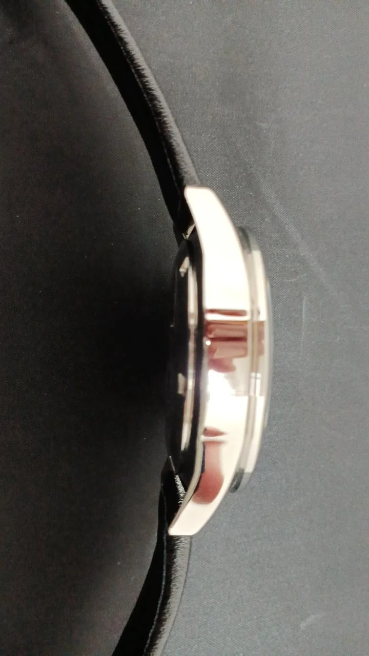 SEIKO Da es sich um einen hochpreisigen Artikel handelt, ist vor dem Kauf ein Identitätsnachweis erforderlich. 8T67-00X0