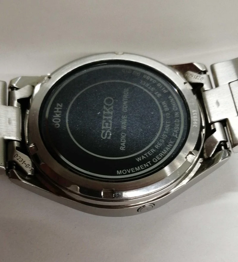 SEIKO Funkgesteuerte Armbanduhr P116-0AB0
