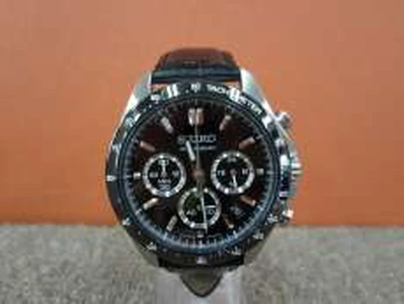 SEIKO Quarz-Analog-Armbanduhr 8T63-00D0