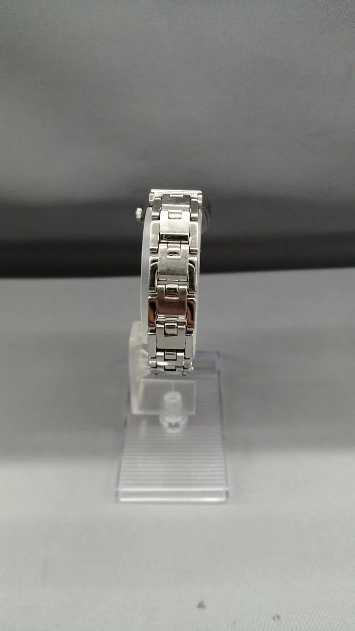 SEIKO Solar-Quarz-Armbanduhr V117-OBFO