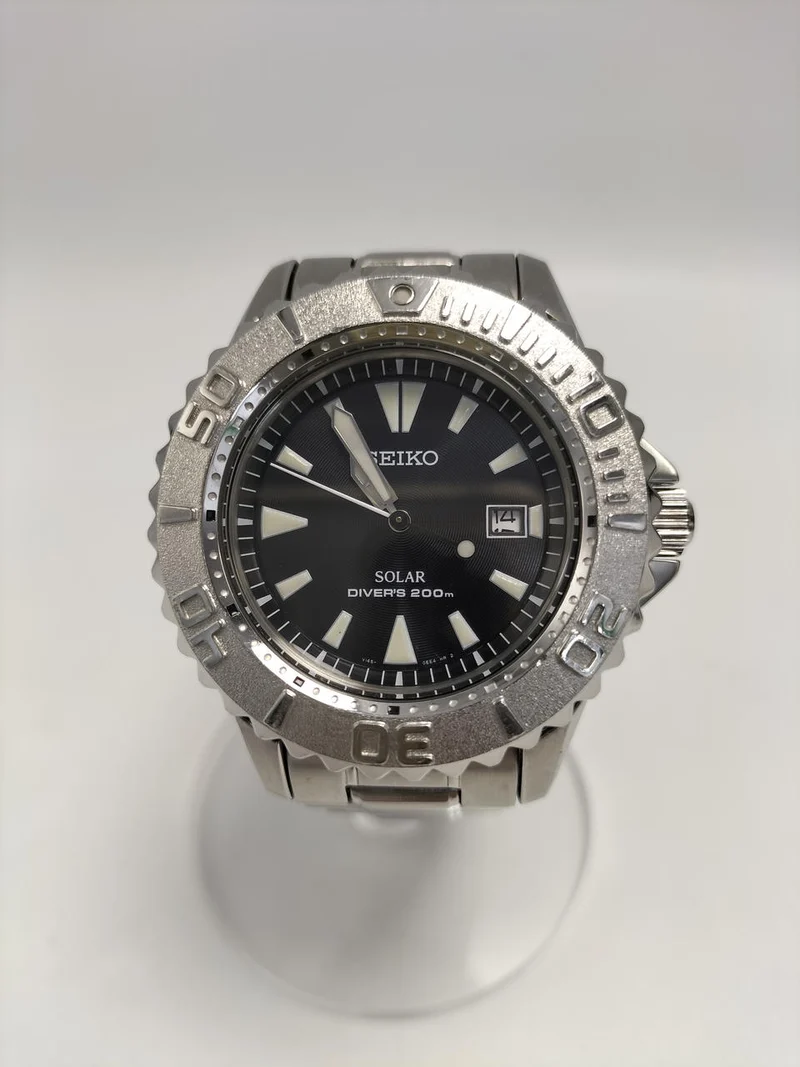 SEIKO Solar Divers 200 V145-0CC0