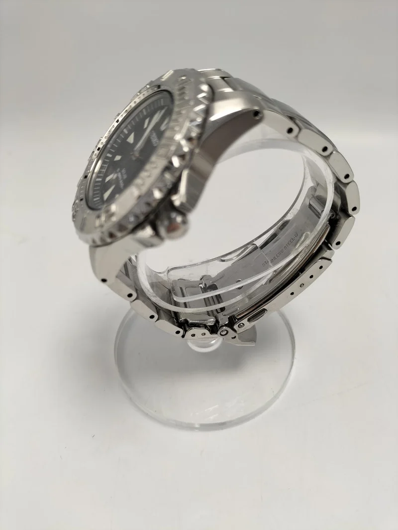 SEIKO Solar Divers 200 V145-0CC0