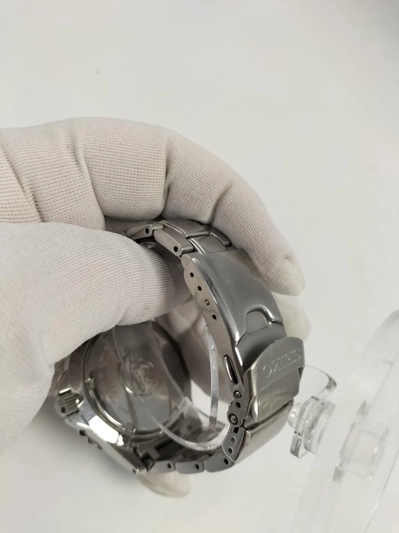 SEIKO Solar Divers 200 V145-0CC0