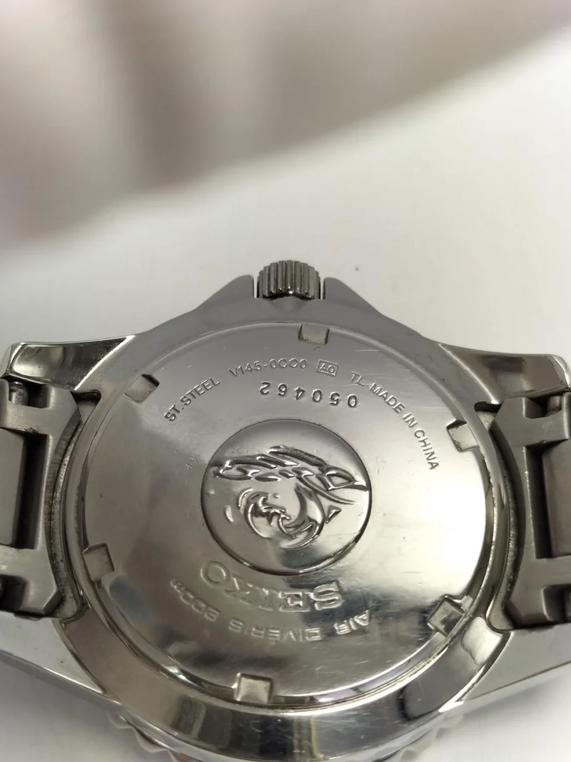 SEIKO Solar Divers 200 V145-0CC0