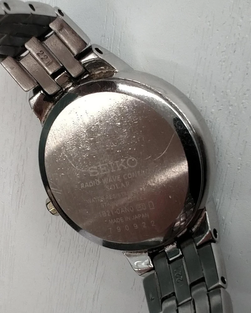 SEIKO Solar-Funkarmbanduhr 1B21-0AN0