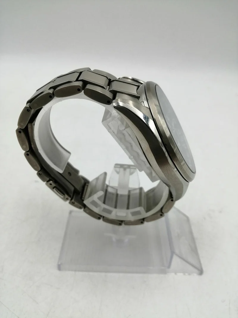 SEIKO Funkgesteuerte Solar-Armbanduhr 8B63-0AV0