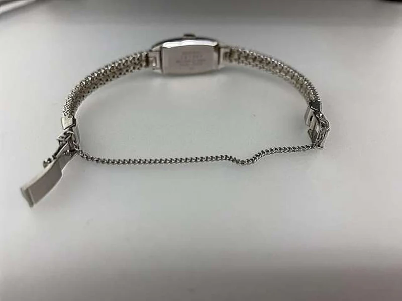 [SCHROTT] SEIKO Damen-Armbanduhr mit Handaufzug (23 Steine) 1520-3530