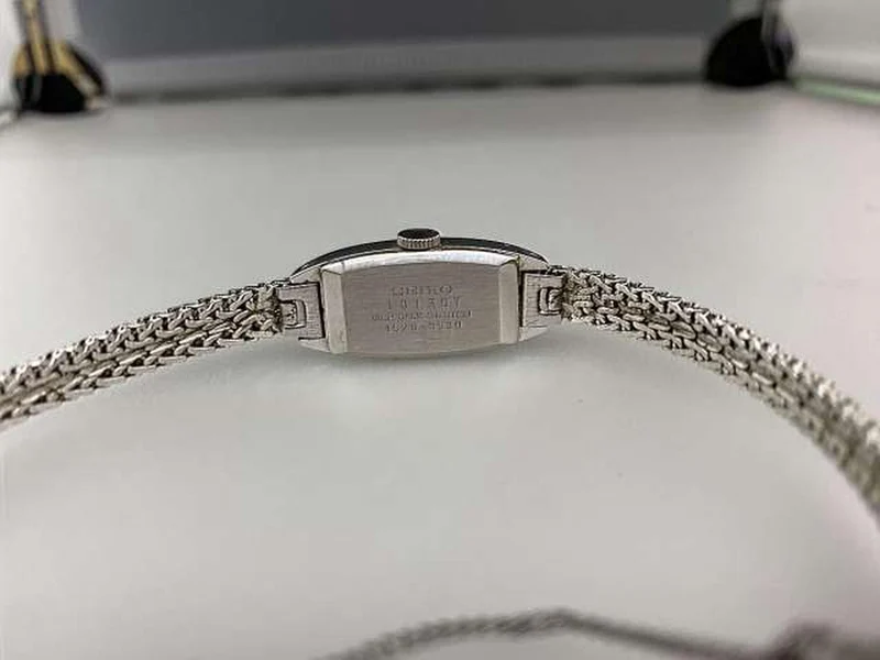 [SCHROTT] SEIKO Damen-Armbanduhr mit Handaufzug (23 Steine) 1520-3530