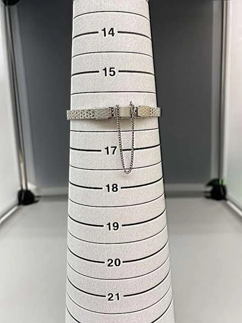 [SCHROTT] SEIKO Damen-Armbanduhr mit Handaufzug (23 Steine) 1520-3530