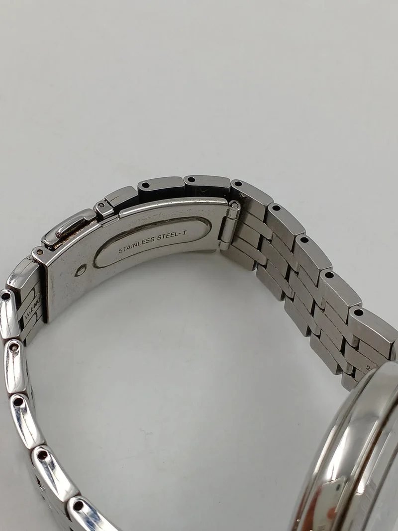 SEIKO SPIRIT Funkgesteuerte Solarleuchte SBTM185