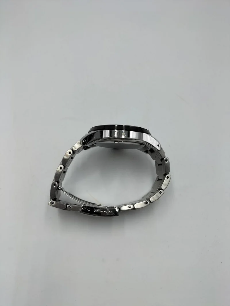 SEIKO Solar-Armbanduhr V14J-0BK0