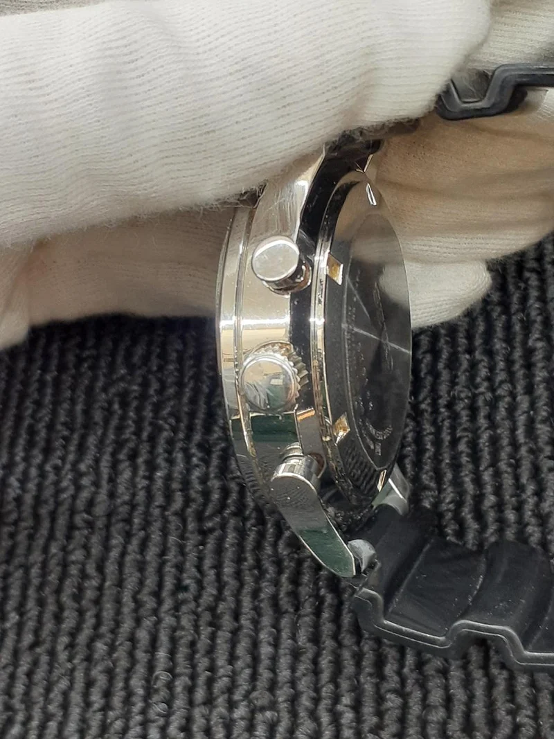 SEIKO Quarz-Armbanduhr 8T63-00A0