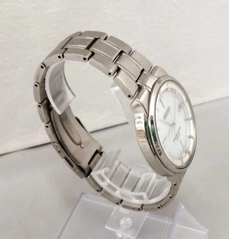SEIKO Solar-Armbanduhr 7B24-0AZ0