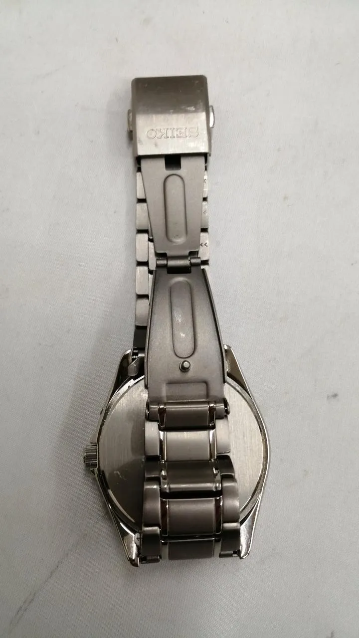 SEIKO Solar-Armbanduhr 7B52-0AP0