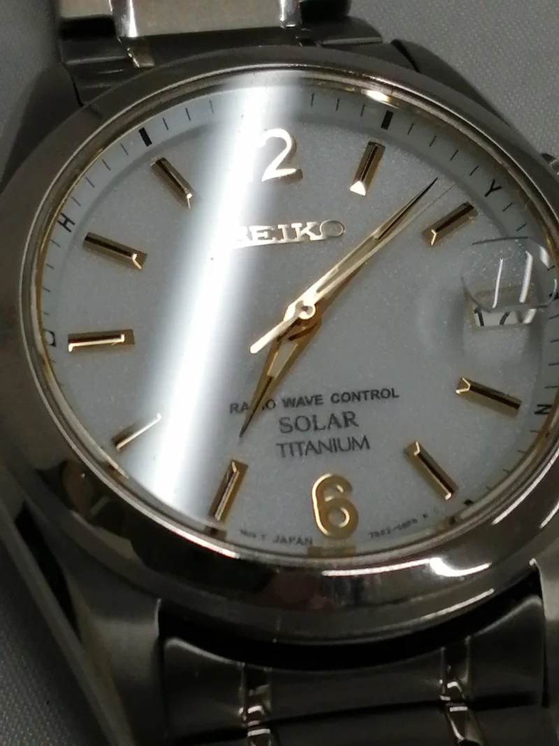 SEIKO Solar-Armbanduhr 7B52-0AP0