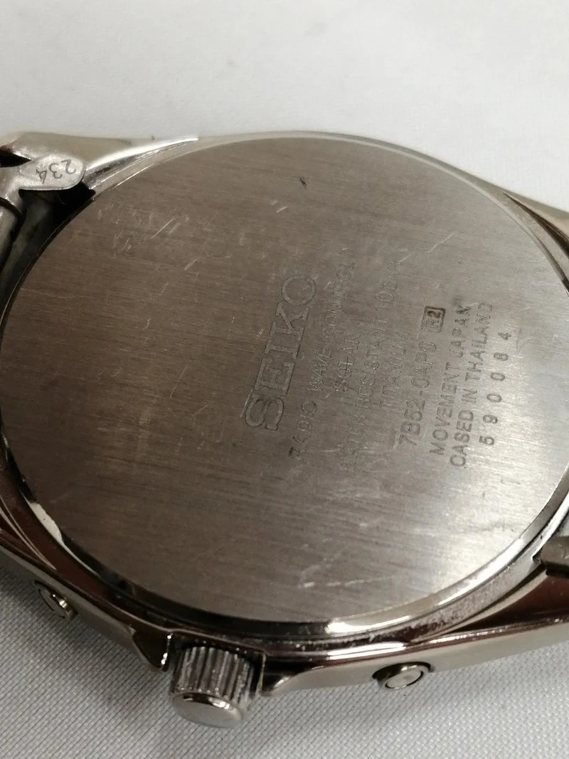 SEIKO Solar-Armbanduhr 7B52-0AP0