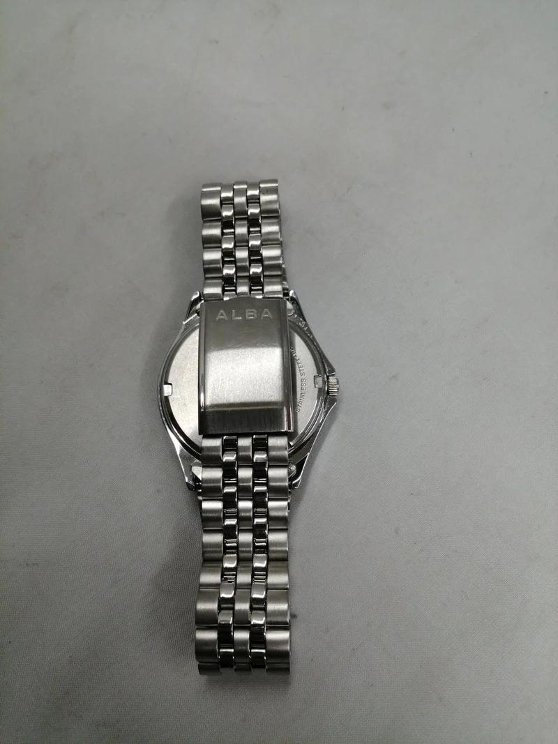 SEIKO Quarz-Armbanduhr V733-7A70