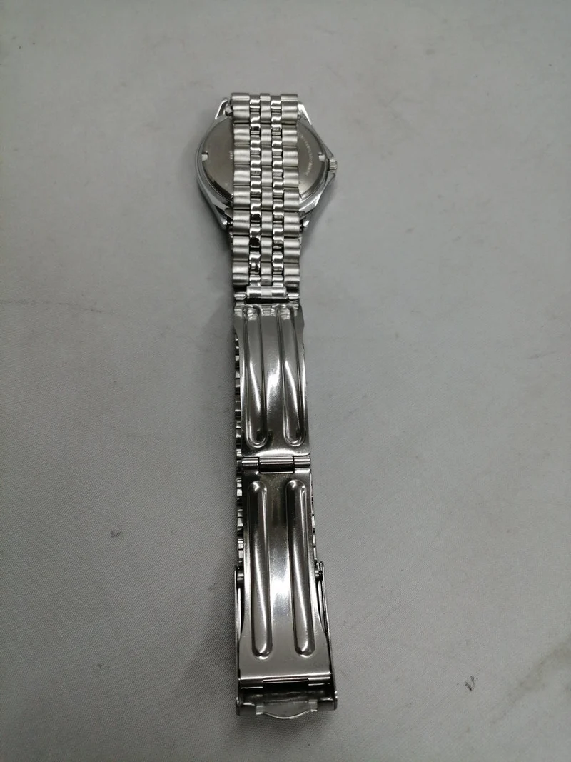 SEIKO Quarz-Armbanduhr V733-7A70