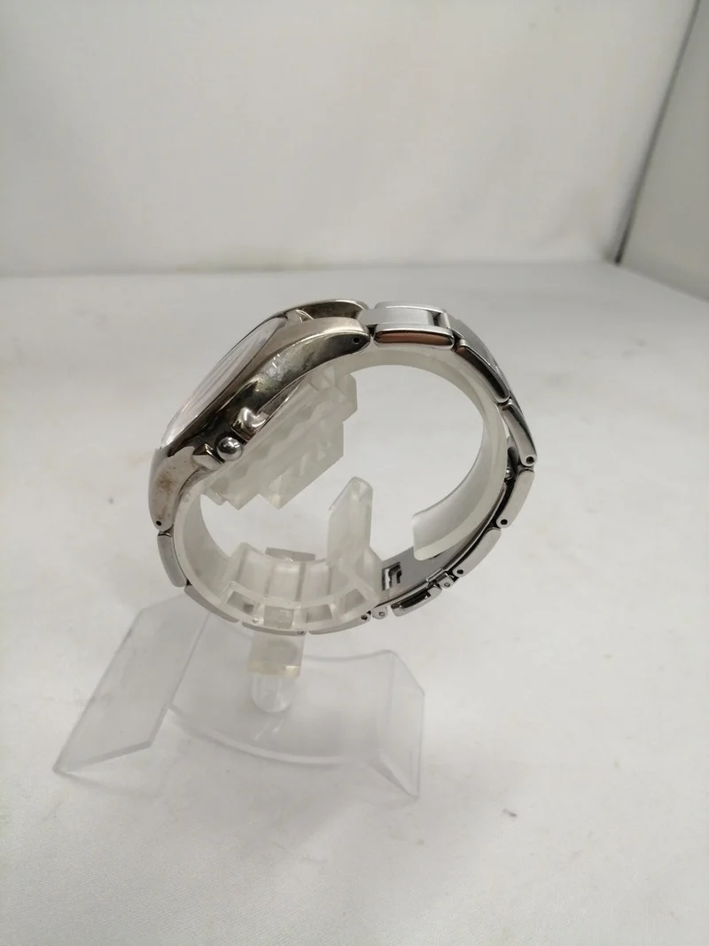 SEIKO Quarz-Armbanduhr V33J-5A00