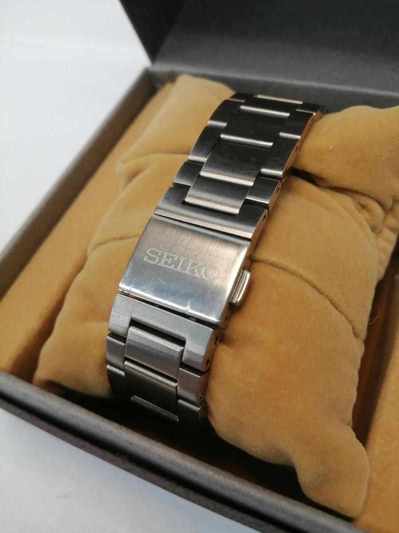SEIKO Quartz 8B82-0AL0