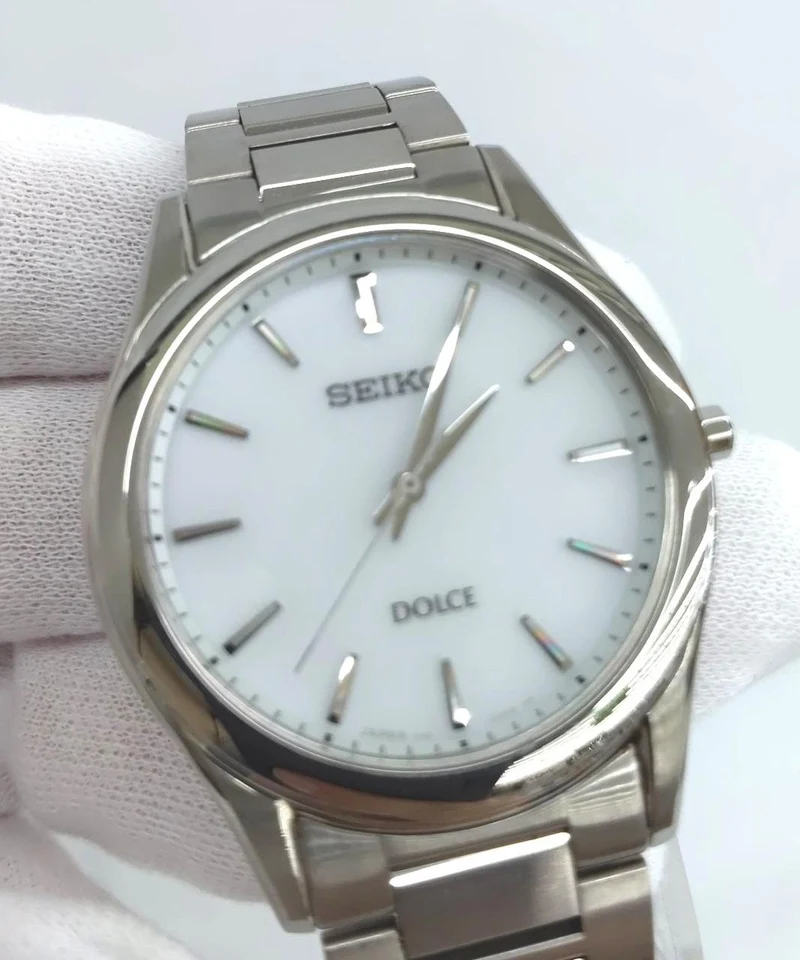 SEIKO Quarz-Armbanduhr V131-0AE0