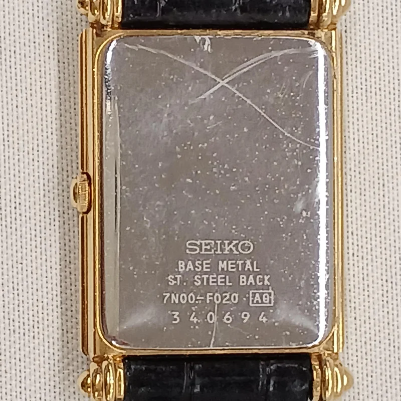 SEIKO Quadratische Quarz-Armbanduhr 7N00-F020