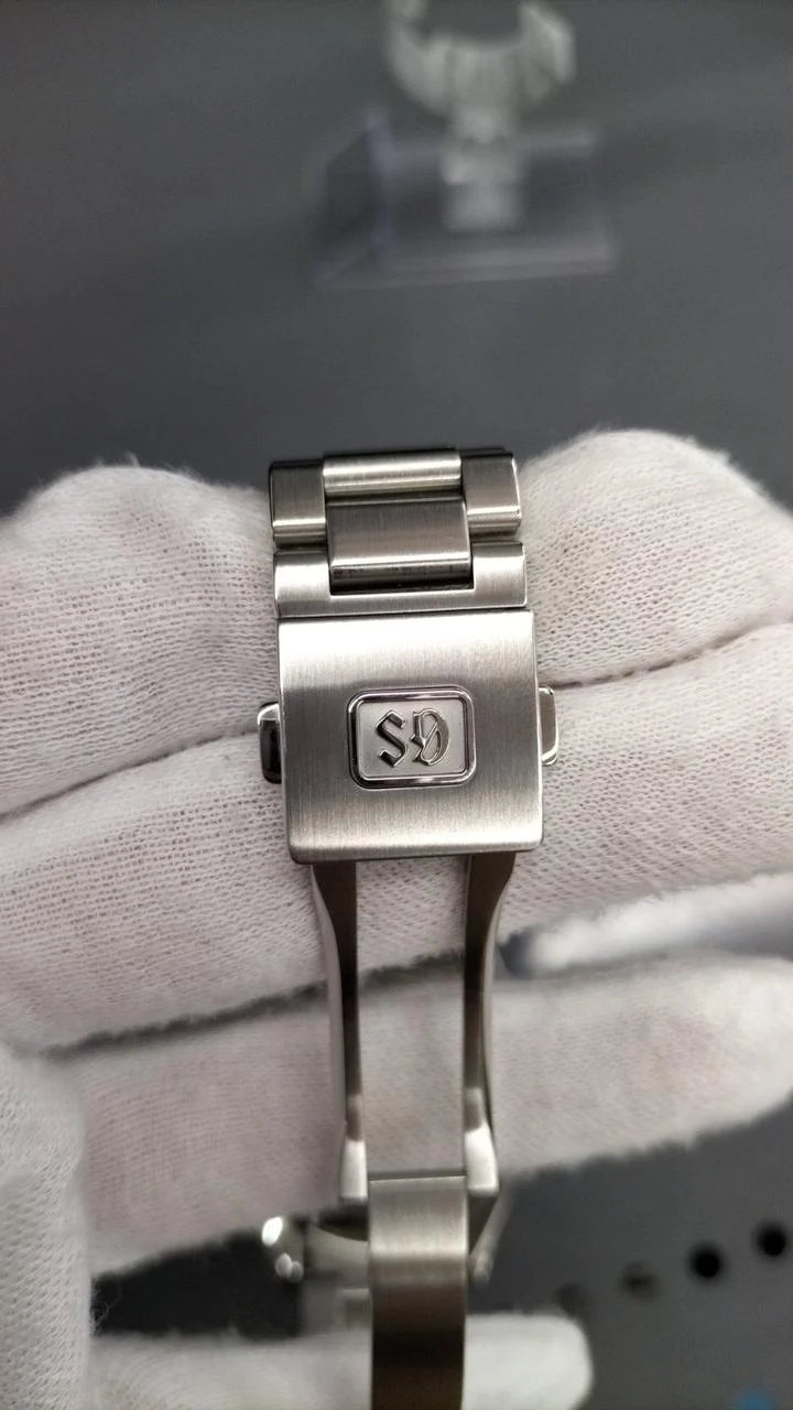 GRAND SEIKO Quarz-Analog-Armbanduhr SGBP013